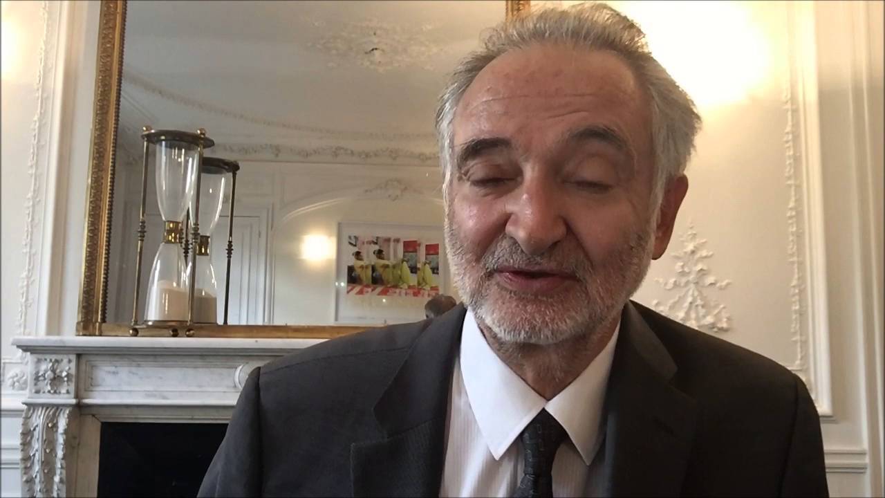 Jacques ATTALI (2015) Regard du Politique sur une mutation annoncée